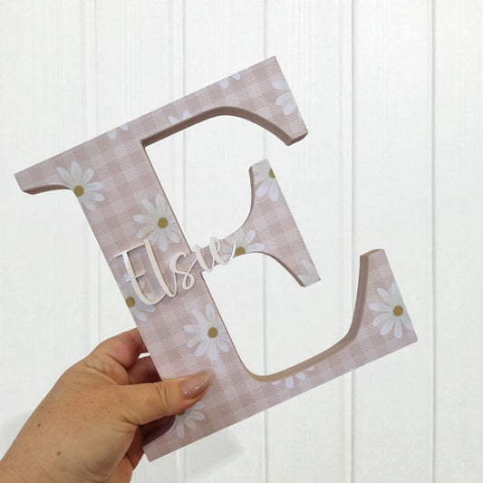20cm FREESTANDING LETTER - DAISIES