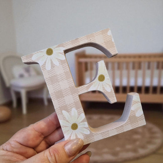 10cm FREESTANDING LETTERS - DAISIES