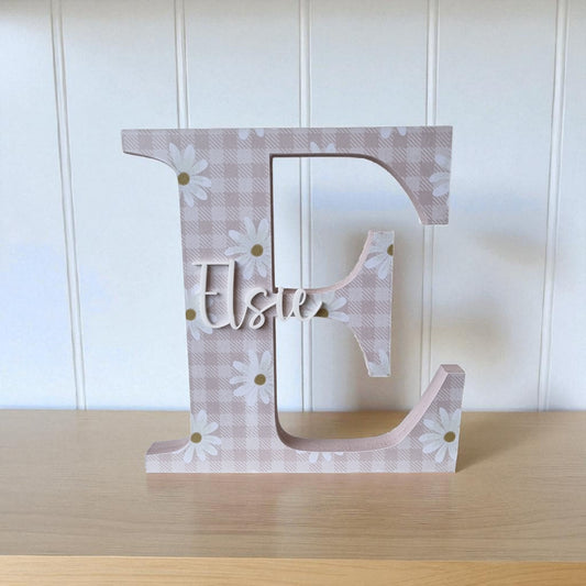 20cm FREESTANDING LETTER - DAISIES