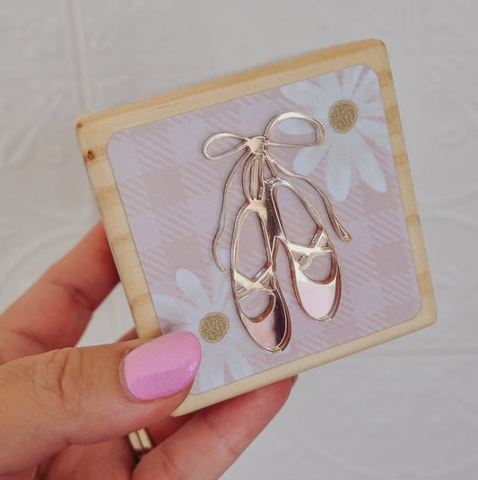 CHARACTER BLOCK - BALLET SLIPPERS