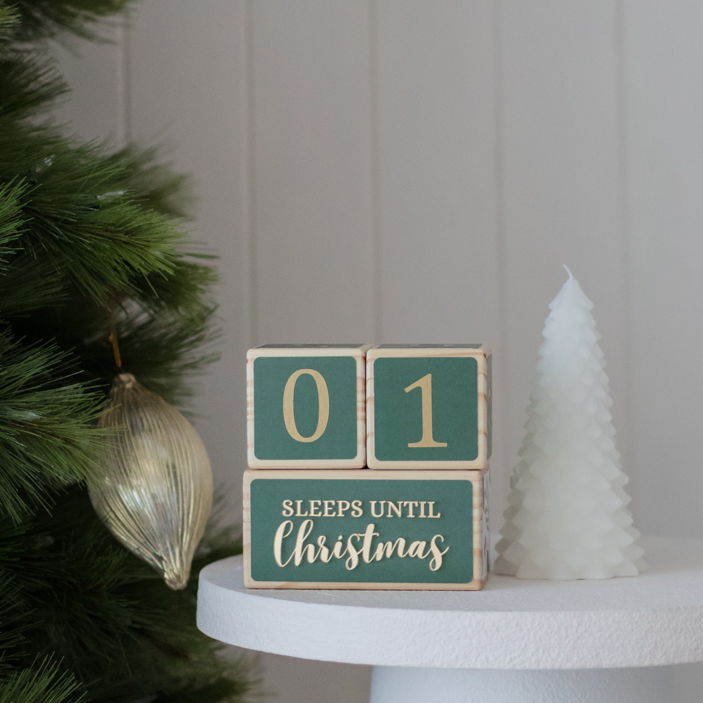 SLEEPS UNTIL CHRISTMAS COUNTDOWN SET (HOLLY)